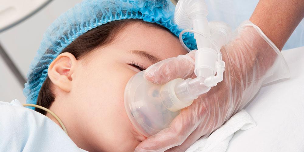 Child with respirator