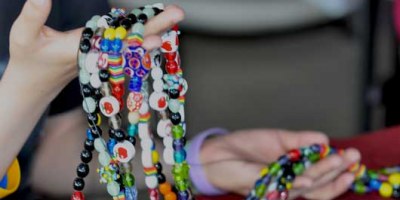 Cystic fibrosis patients collect Beads of Courage