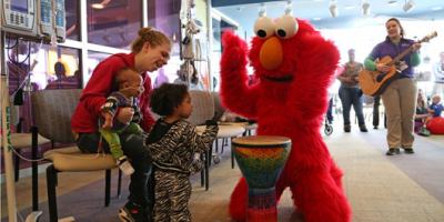 Elmo and Cookie UGCH 2014