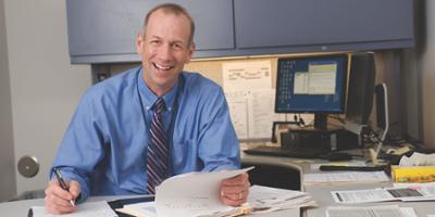 Brain Injury Association of New York State recognizes head of Upstate Concussion Center for ongoing advocacy