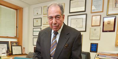 Professor Shawky Badawy is honored for his vast contribution to the field of fertility by an Egyptian medical society.