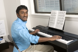 sarabu087 Medical students unwind with music