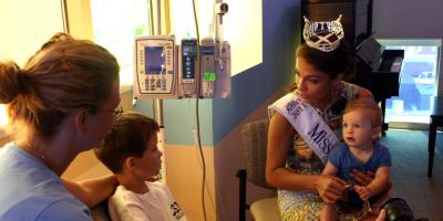 Miss New York Kaitlin Monte visits Upstate Golisano Children's Hospital