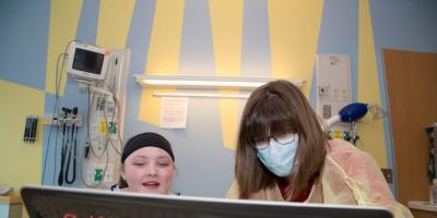 Creative coping: Pediatric art therapist brings art to the bedside