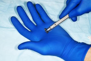 The device that is used to connect two veins. (photos by William Mueller)